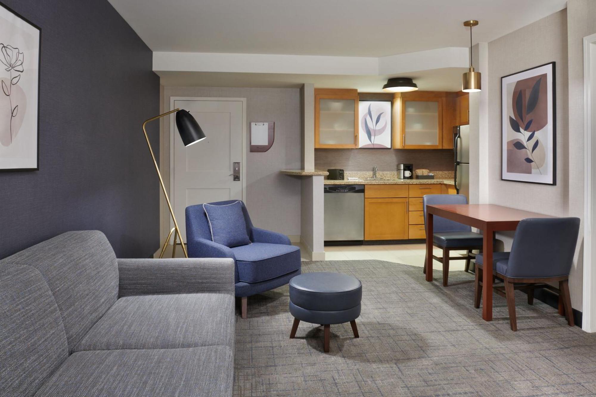 Residence Inn By Marriott Calgary Airport YYC Exterior foto