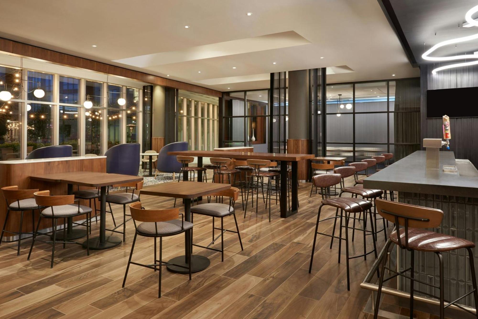 Residence Inn By Marriott Calgary Airport YYC Exterior foto